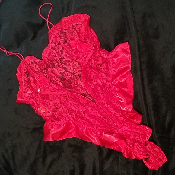 Victoria’s Secret Red 90's Gold Label Vintage Lace Teddy Satin Ruffle Bodysuit - Picture 10 of 16